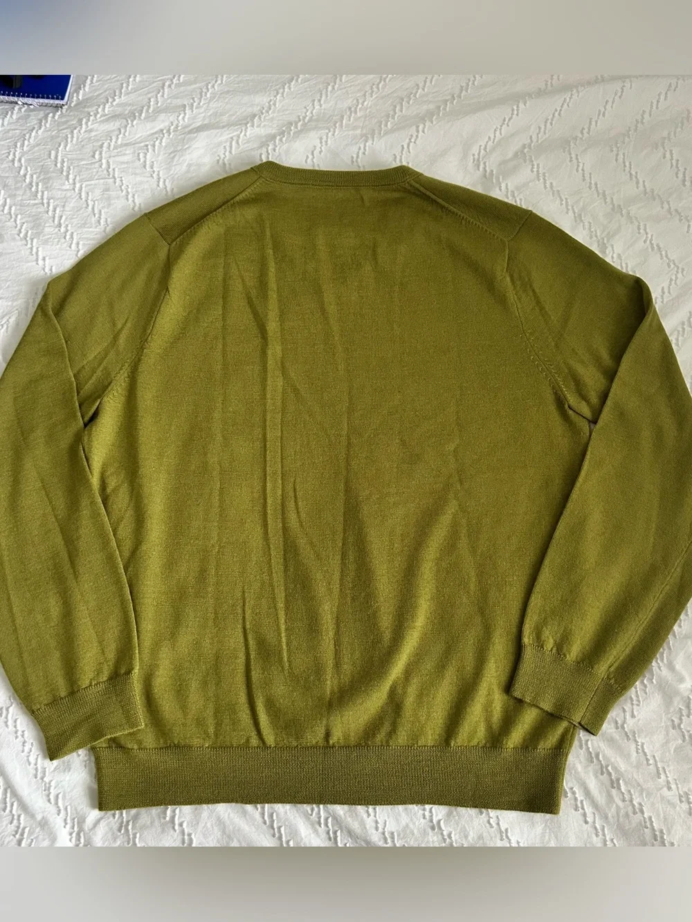 J. CREW Men’s 100% Merino Wool V-Neck Pullover Sweater Knit Olive Green Large